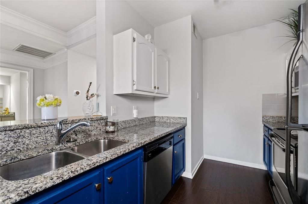 2700 PINE TREE Road NE Unit 1211