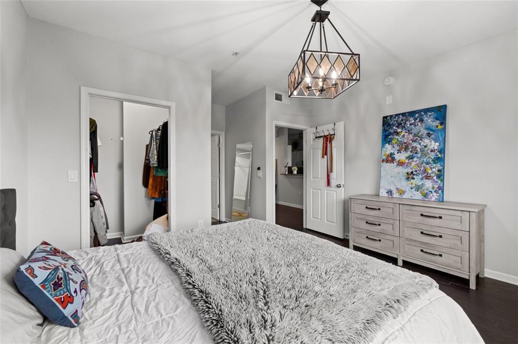 2700 PINE TREE Road NE Unit 1211