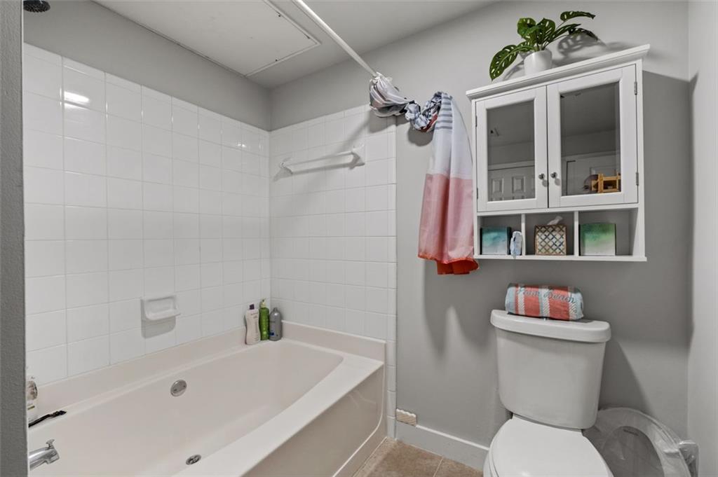 2700 PINE TREE Road NE Unit 1211