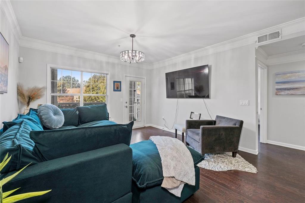 2700 PINE TREE Road NE Unit 1211