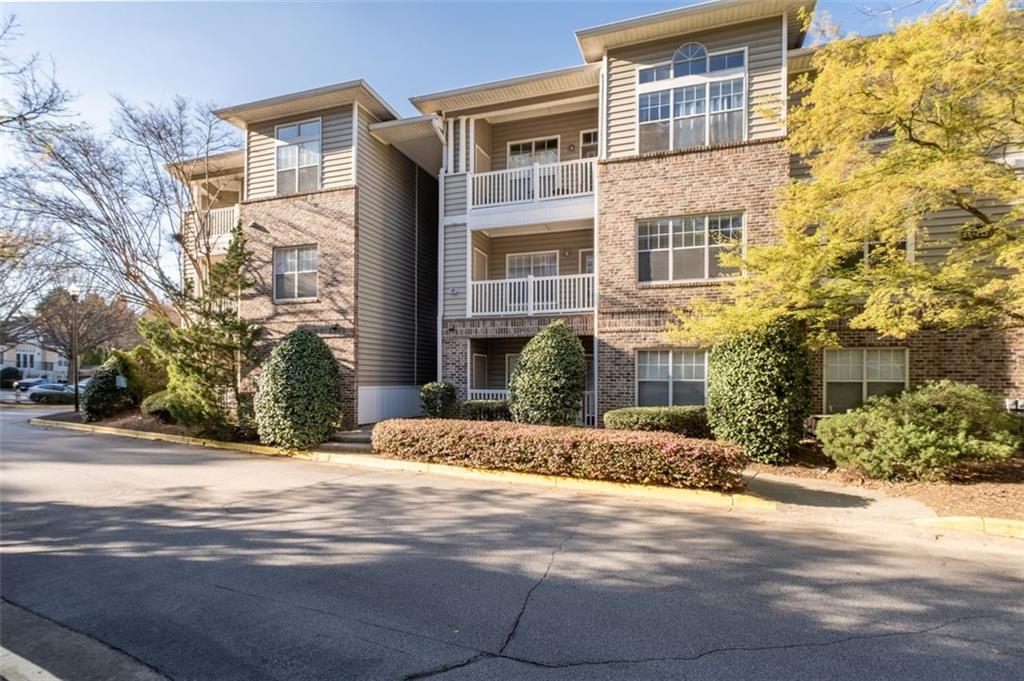 2700 PINE TREE Road NE Unit 1211