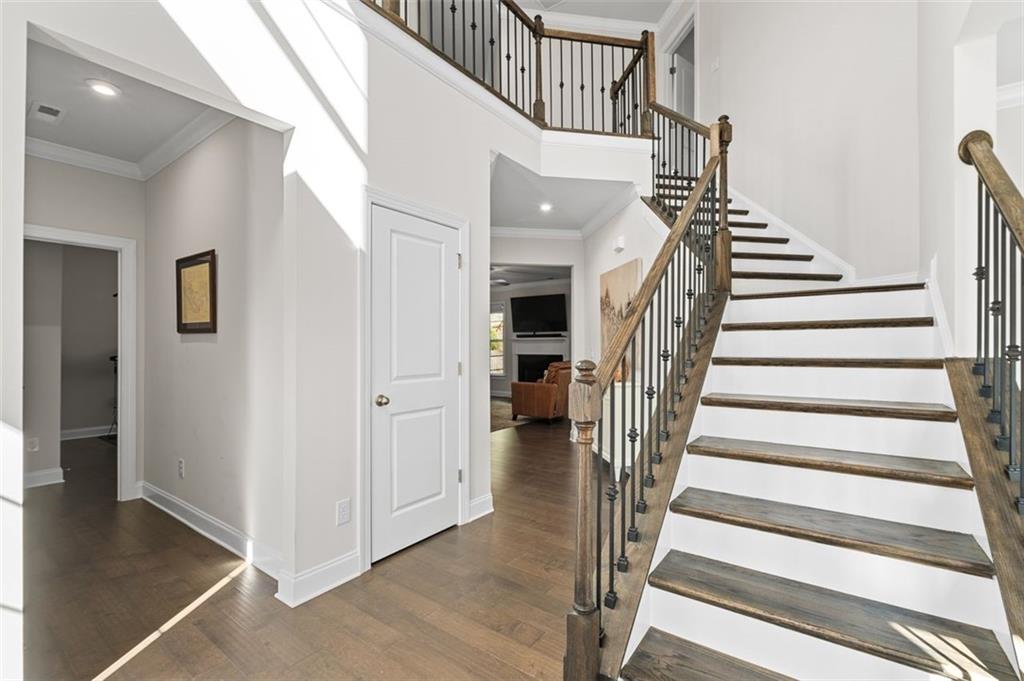 3087 MOUNTAIN SHADOW Way