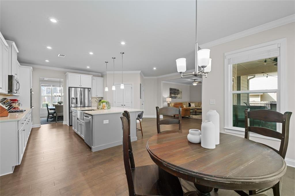 3087 MOUNTAIN SHADOW Way