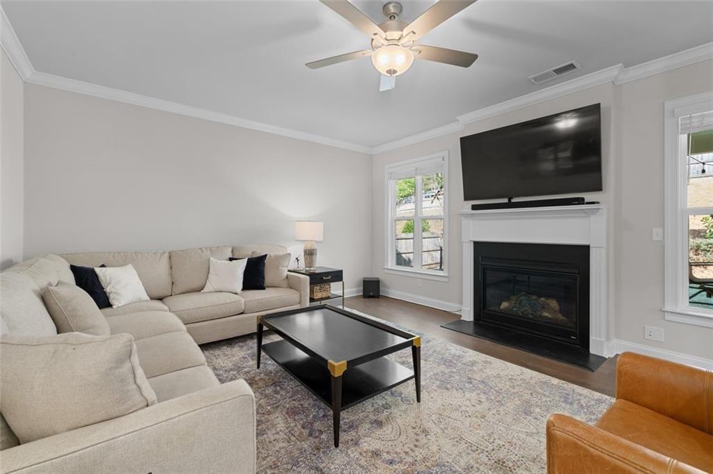 3087 MOUNTAIN SHADOW Way