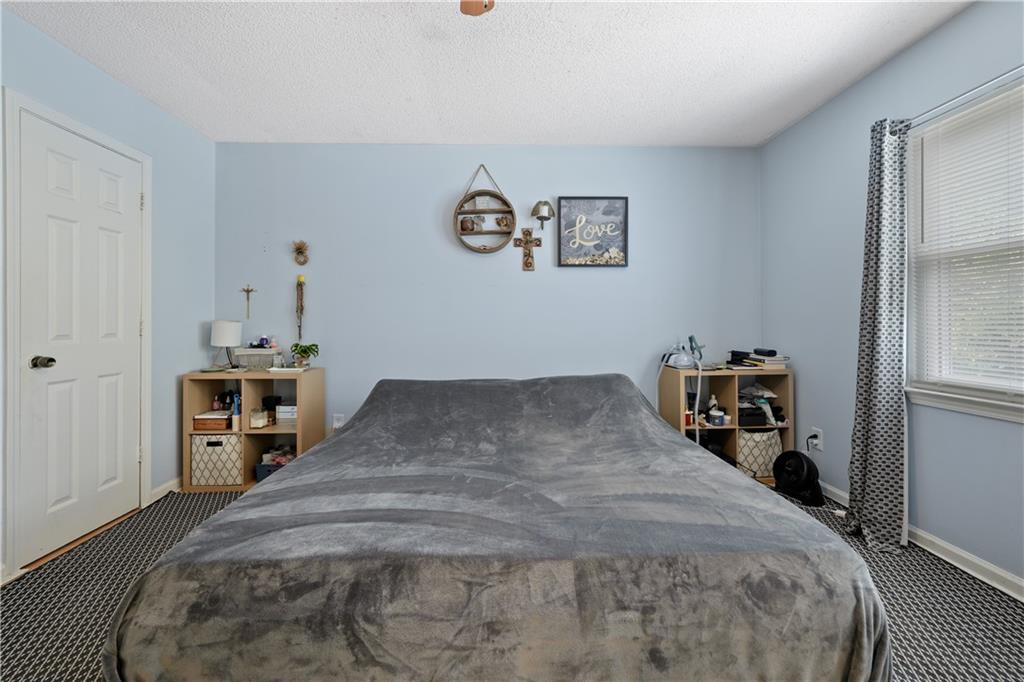 2896 LAKEMONT Drive SW