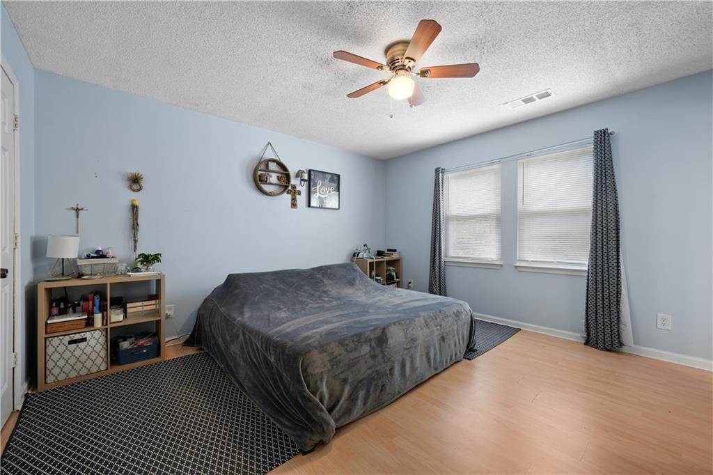 2896 LAKEMONT Drive SW