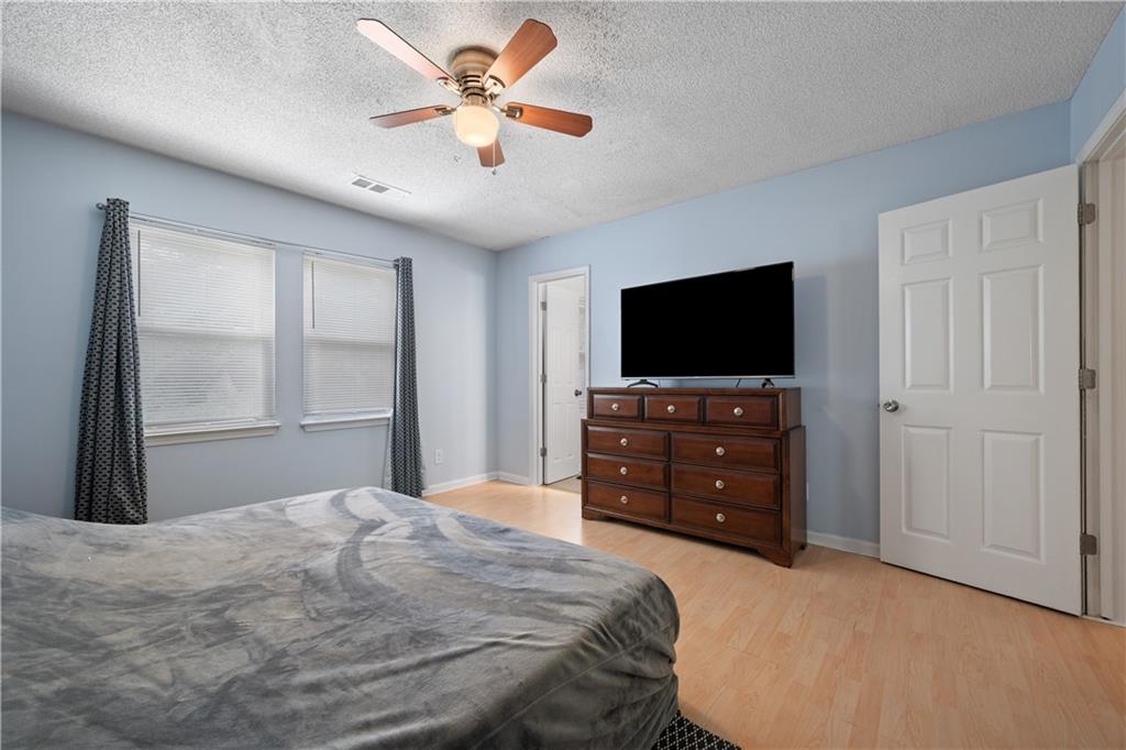 2896 LAKEMONT Drive SW