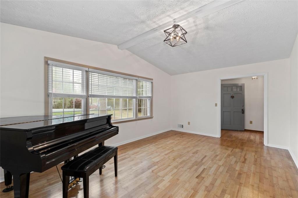 2000 HILL Road