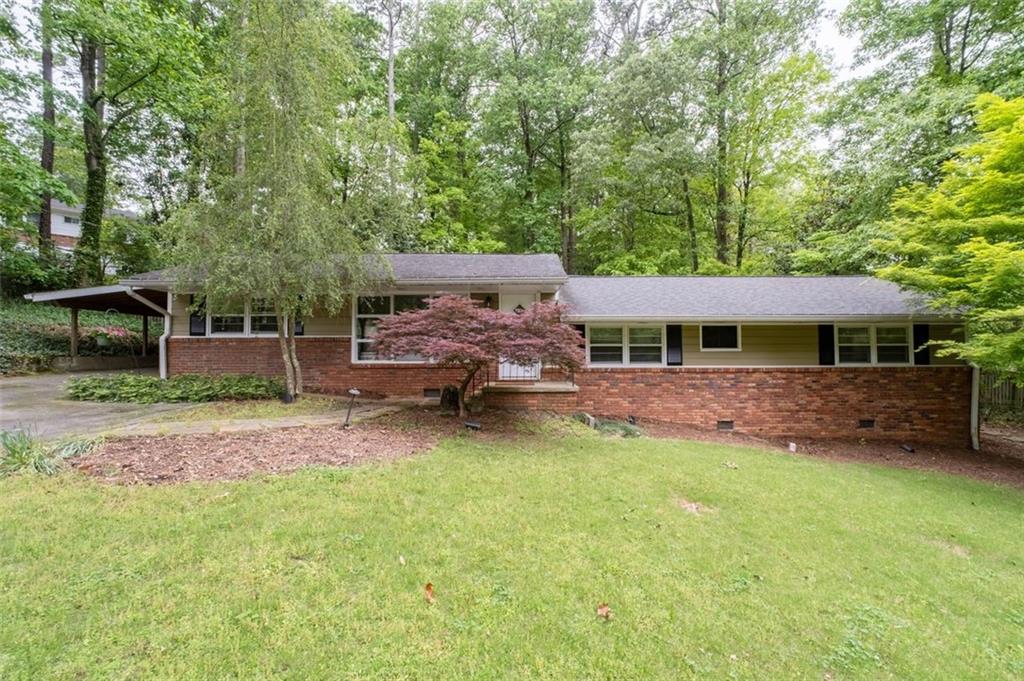 4052 SHAWNEE Lane NE