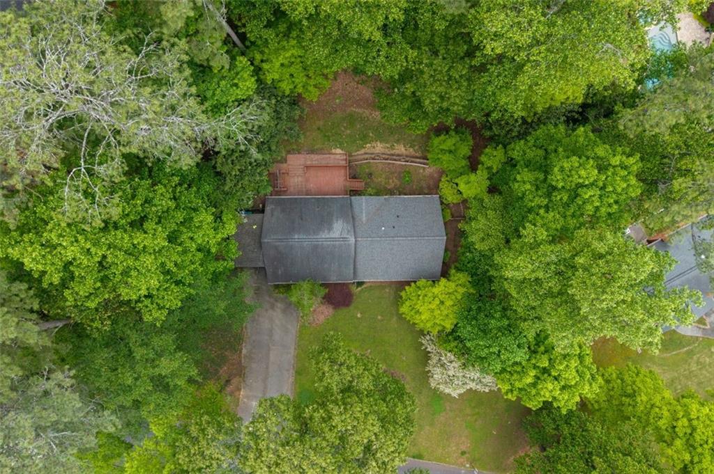 4052 SHAWNEE Lane NE