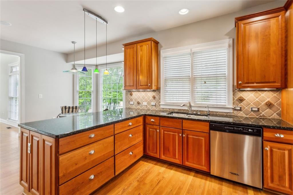 3504 IVY MANOR Road SE