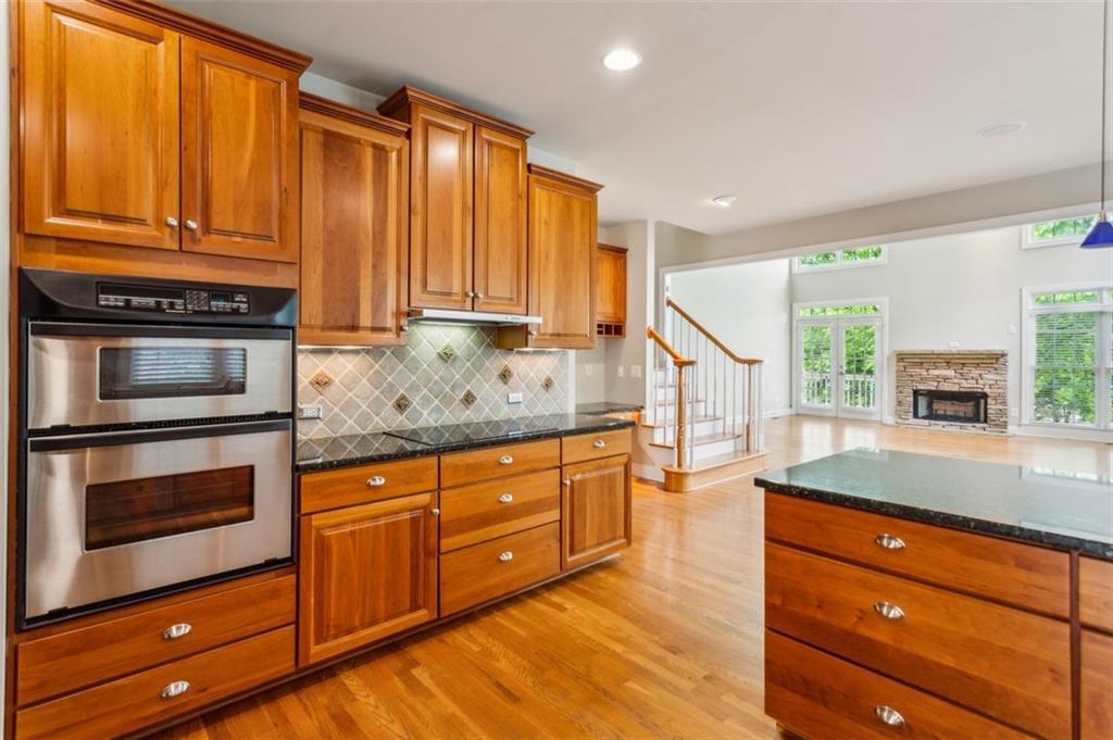 3504 IVY MANOR Road SE