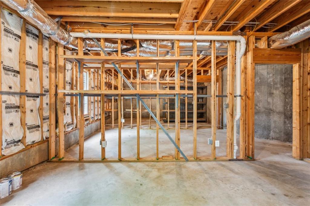 3504 IVY MANOR Road SE