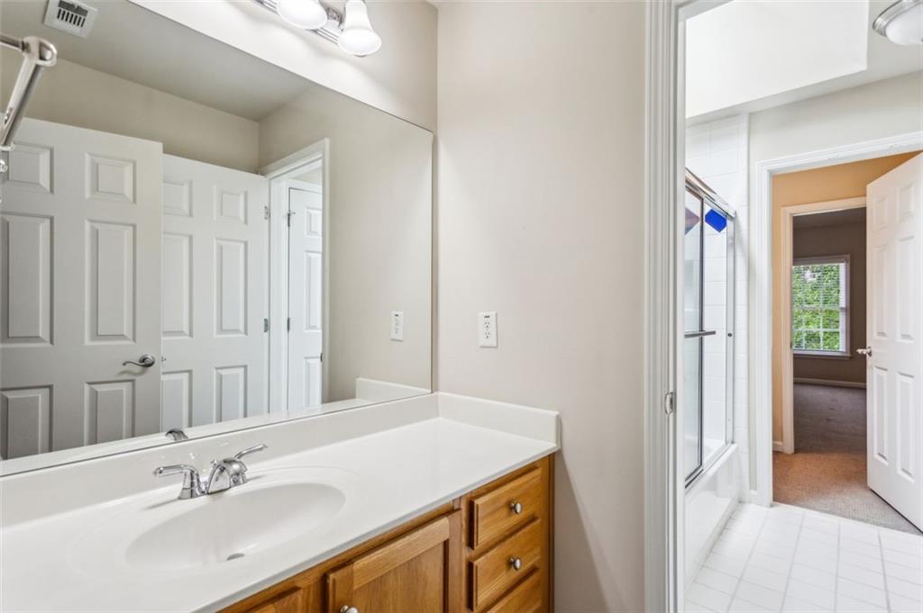 3504 IVY MANOR Road SE