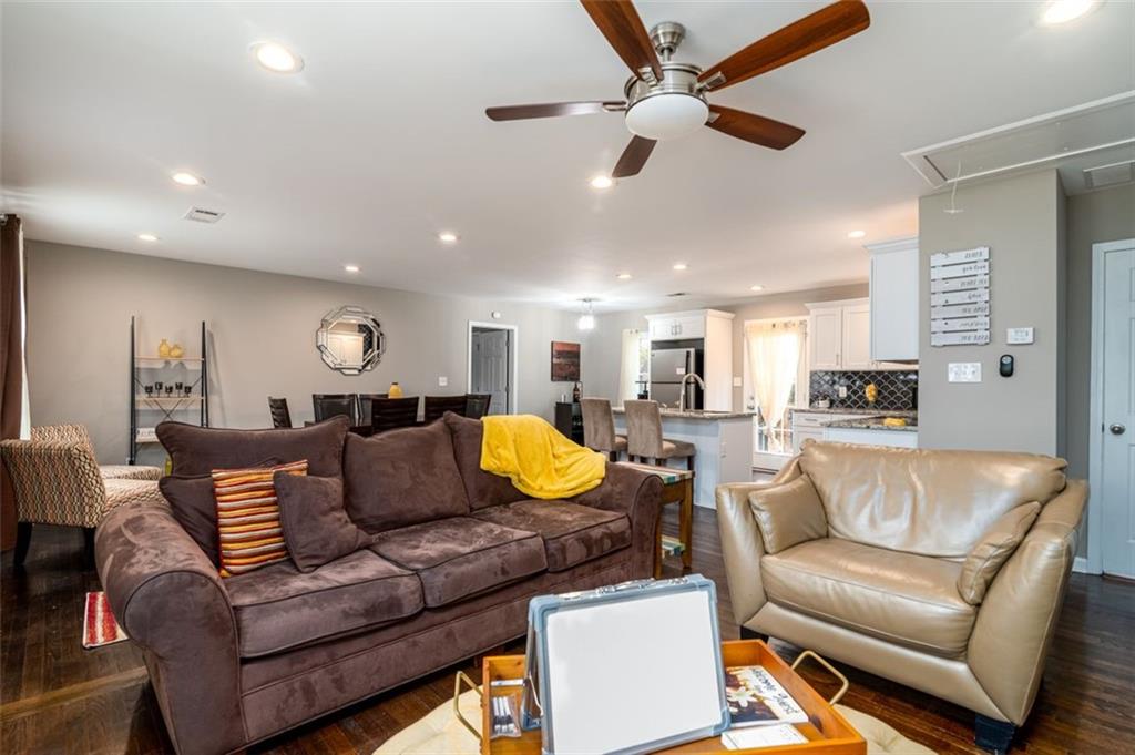 3224 CANARY Court