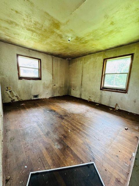 1934 APACHE Trail SE