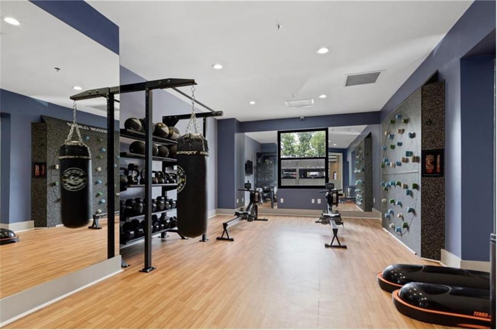 795 HAMMOND Drive Unit 1802