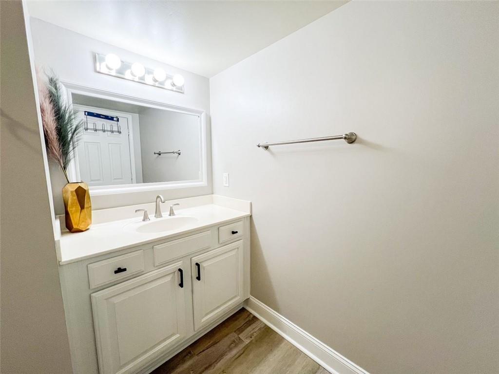 795 HAMMOND Drive Unit 1802