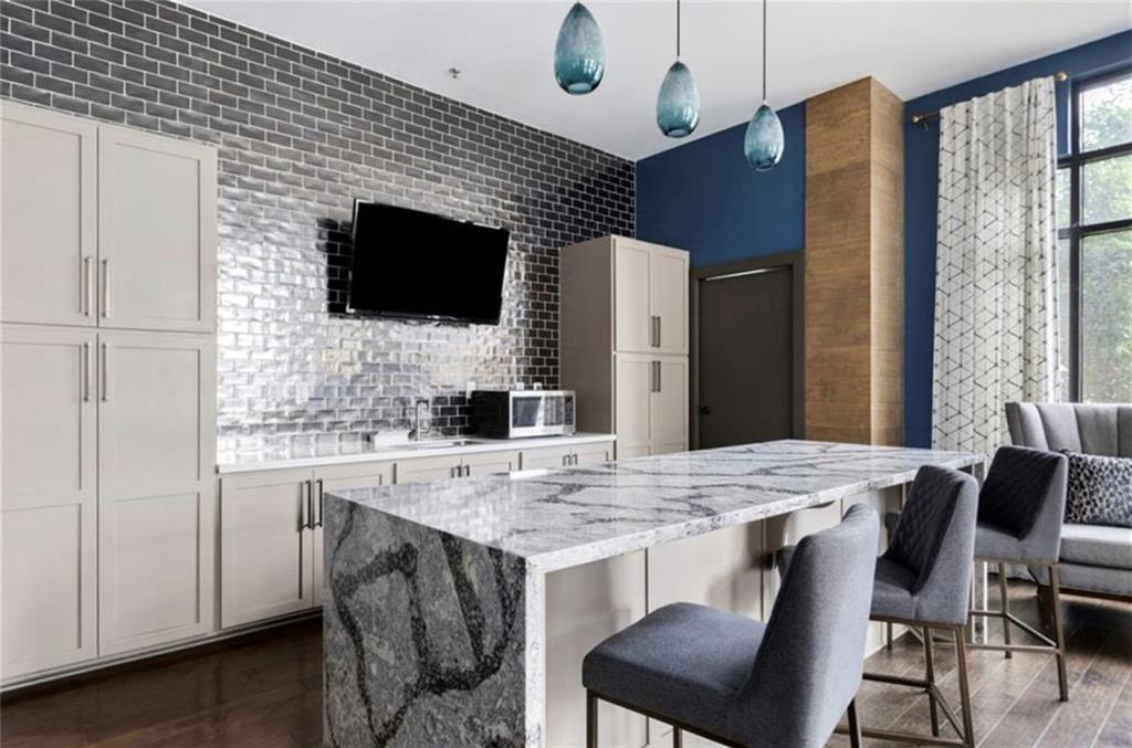 795 HAMMOND Drive Unit 1802