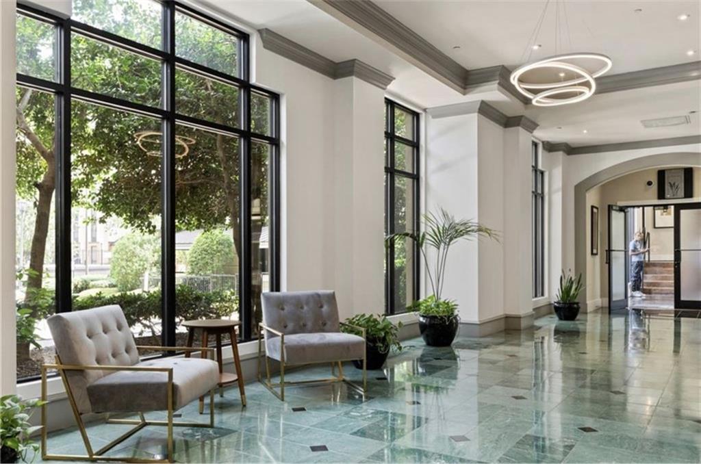 795 HAMMOND Drive Unit 1802