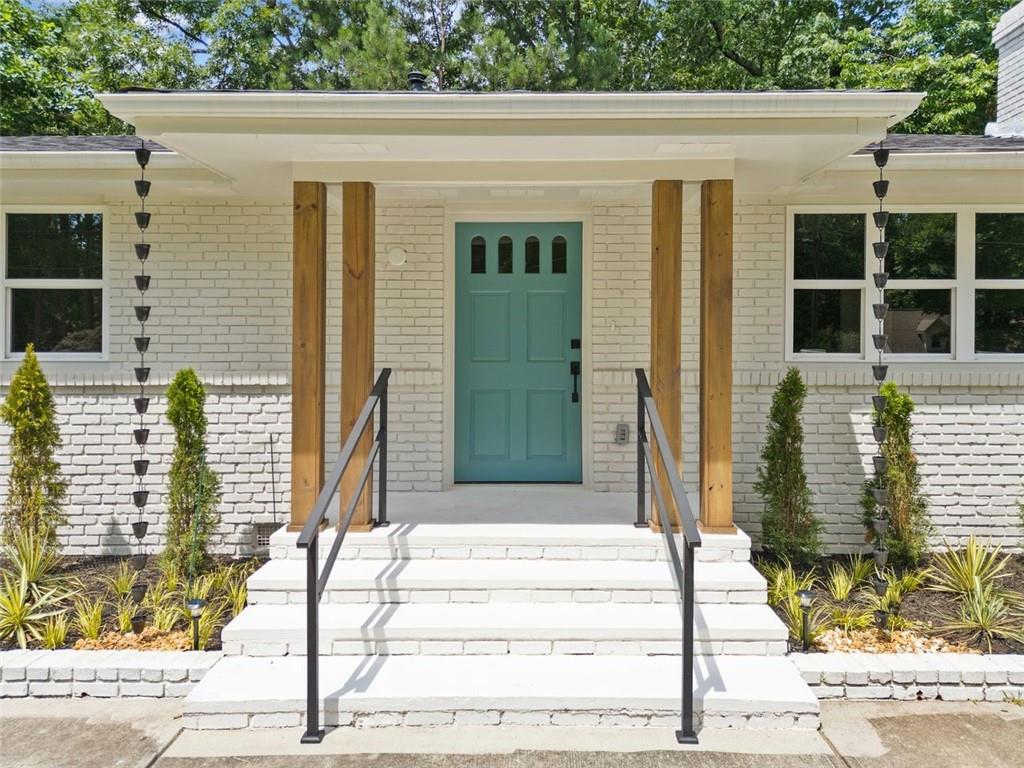 401 COTTONWOOD Drive