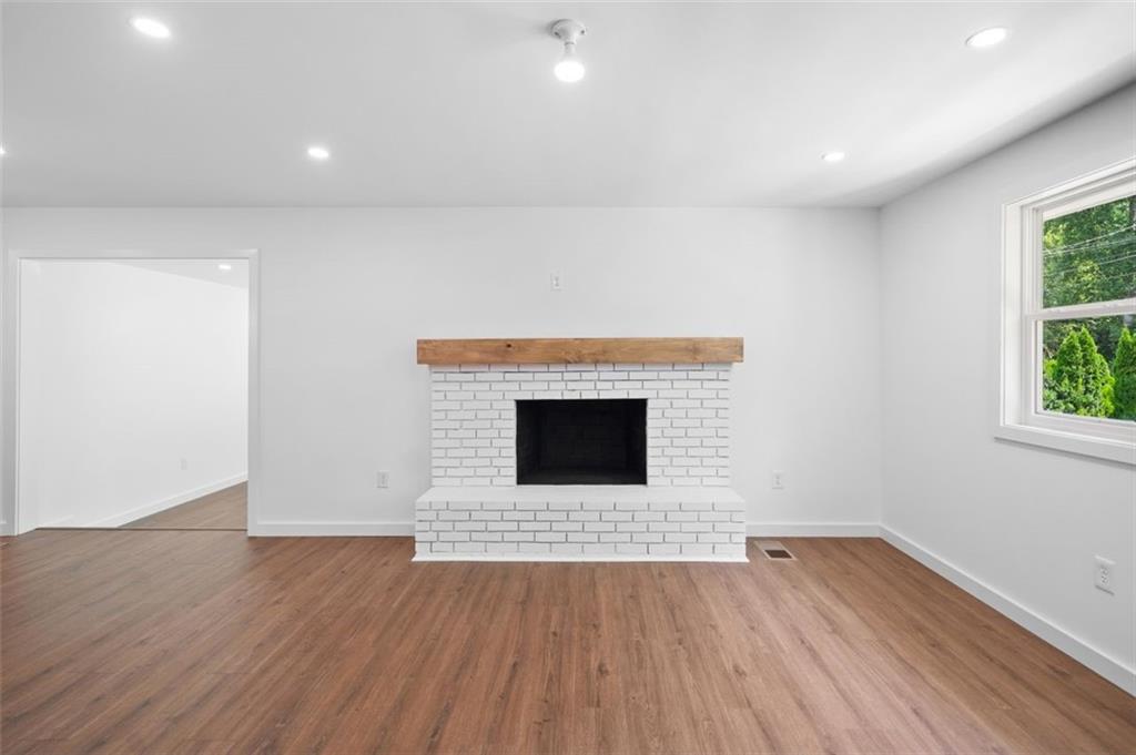 401 COTTONWOOD Drive