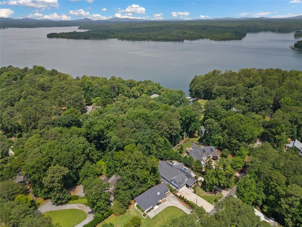 401 COTTONWOOD Drive
