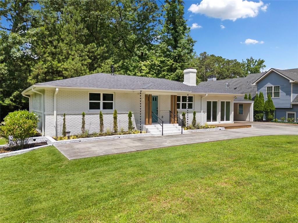 401 COTTONWOOD Drive