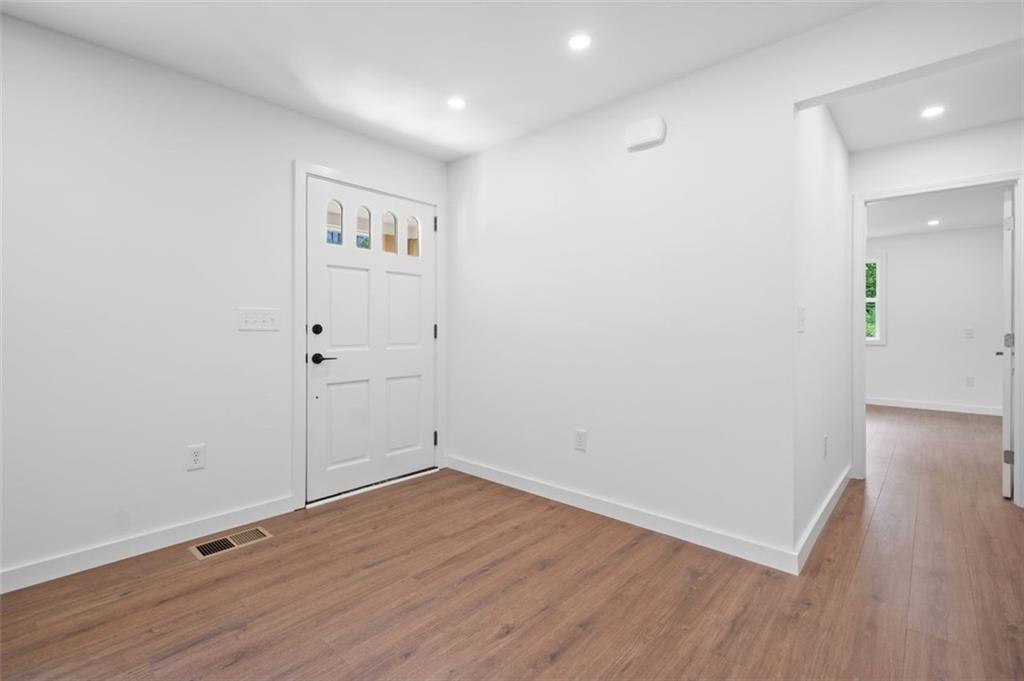 401 COTTONWOOD Drive