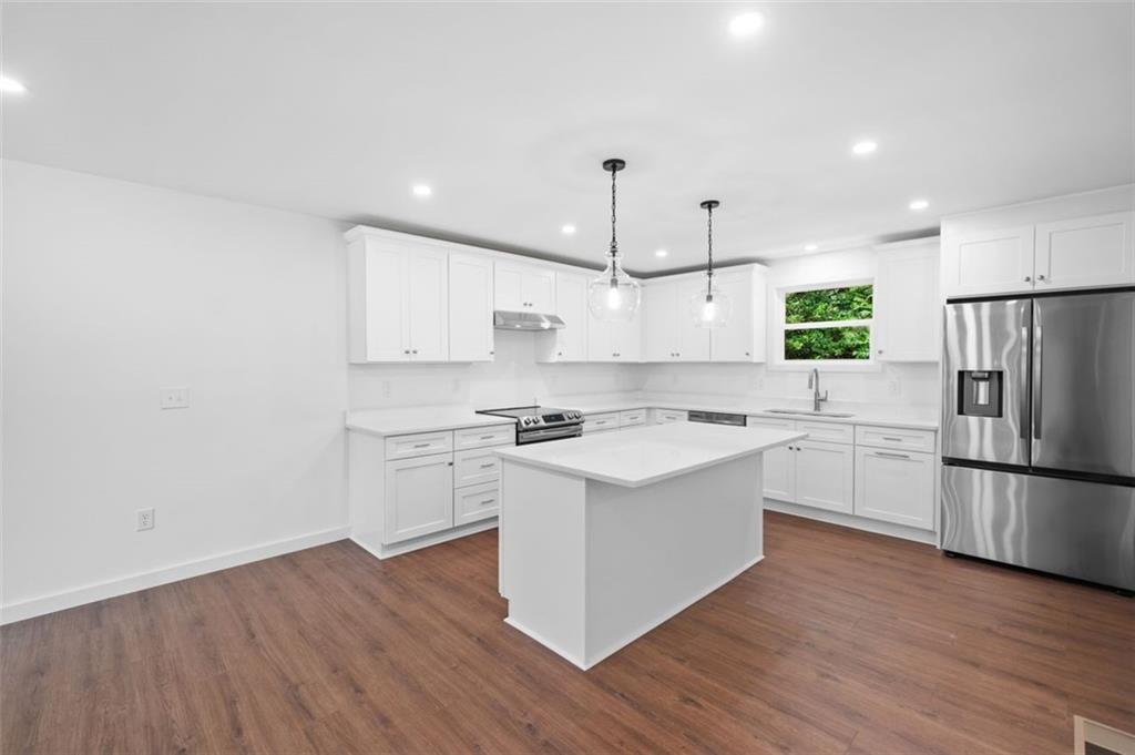 401 COTTONWOOD Drive