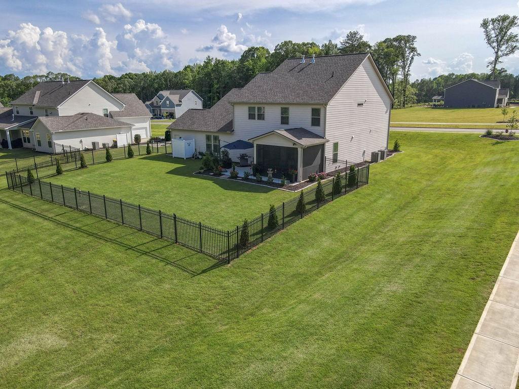 449 Saddleridge Trail