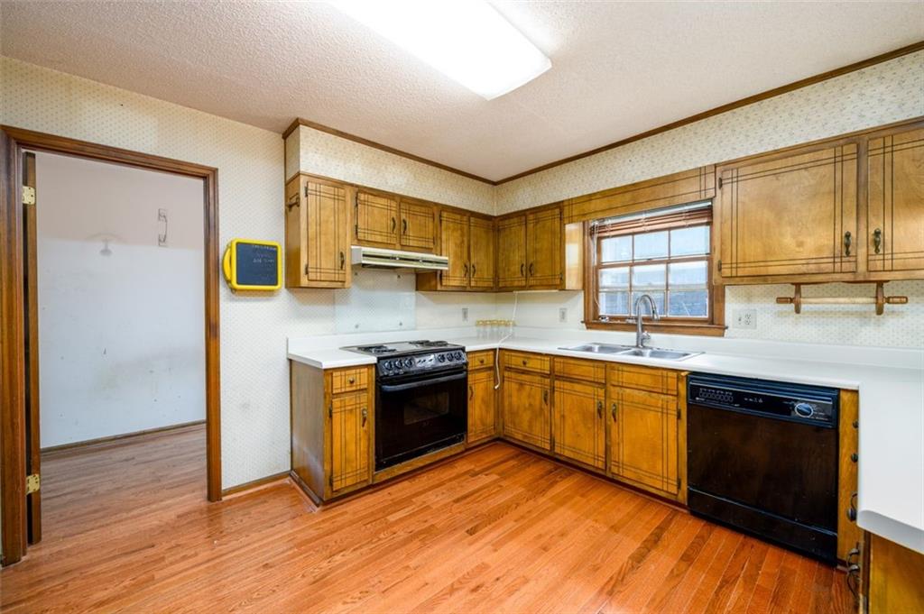 525 WATSON SE