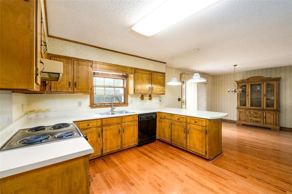 525 WATSON SE