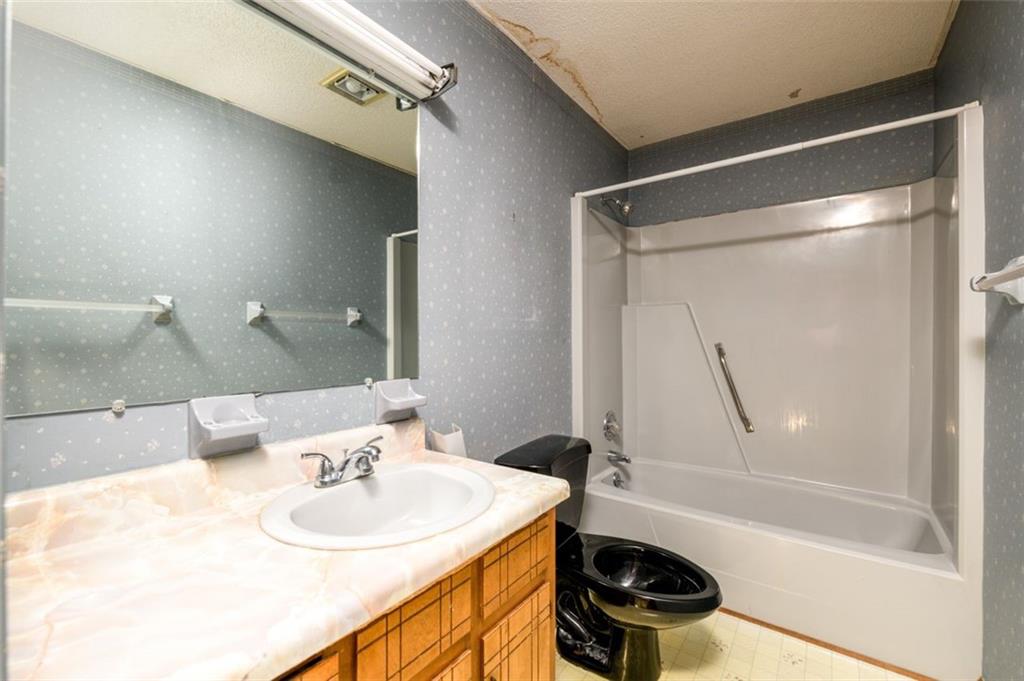 525 WATSON SE