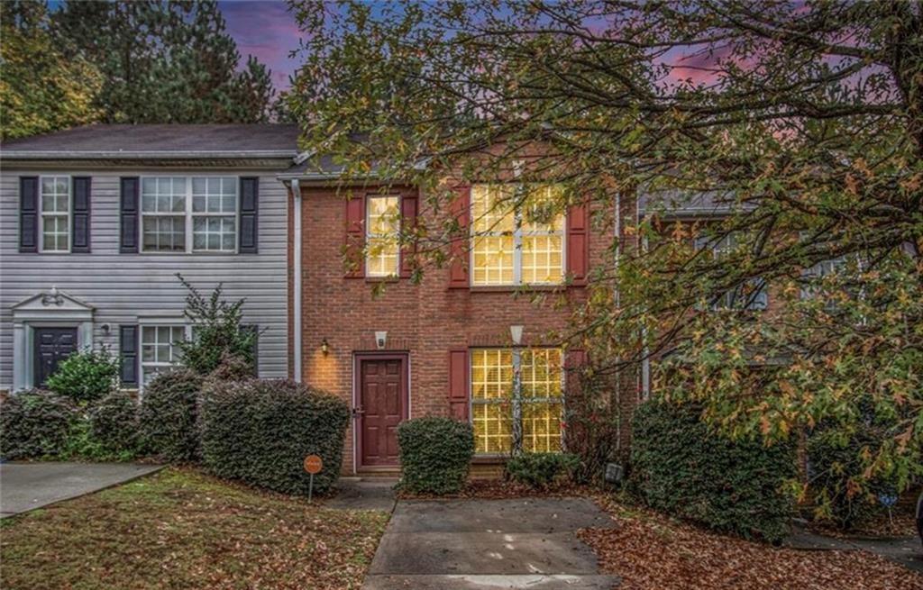 338 Saratoga Place