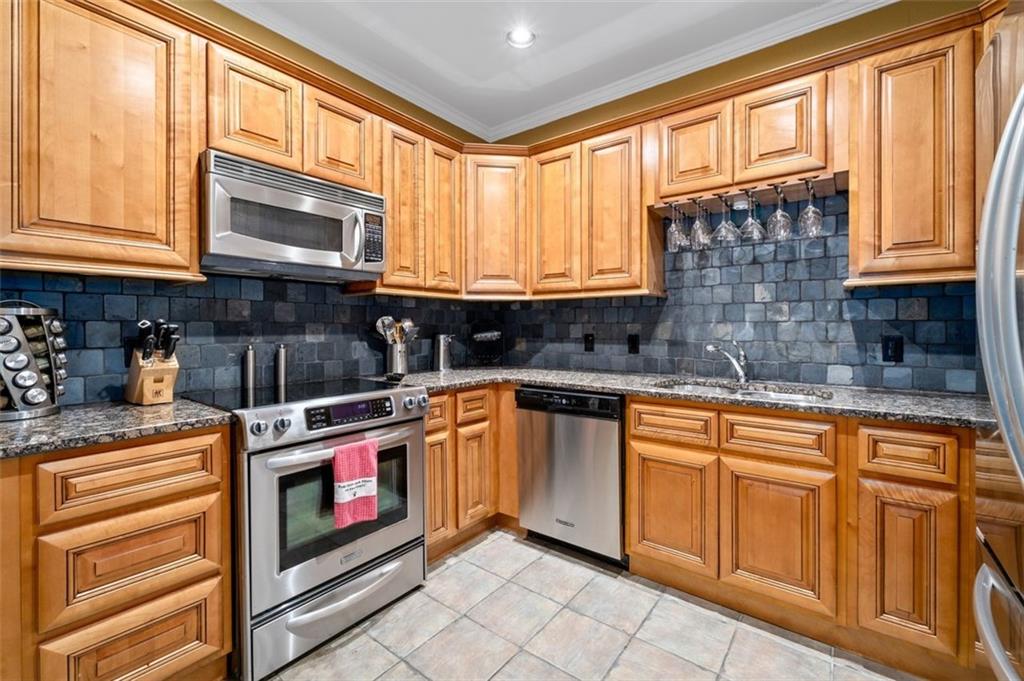 3071 LENOX Road NE Unit 19