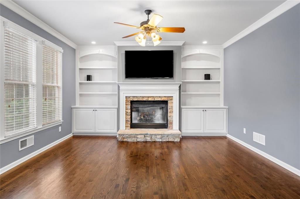 1235 RENAISSANCE Court SE