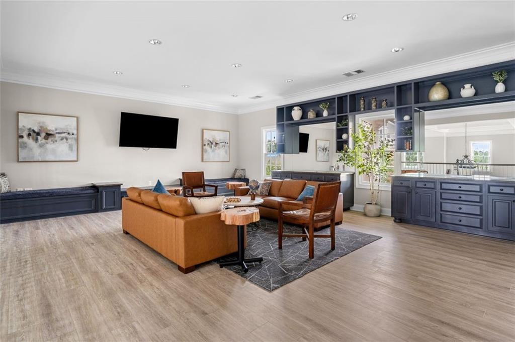 1235 RENAISSANCE Court SE