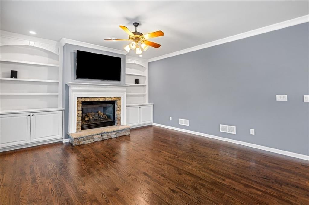 1235 RENAISSANCE Court SE