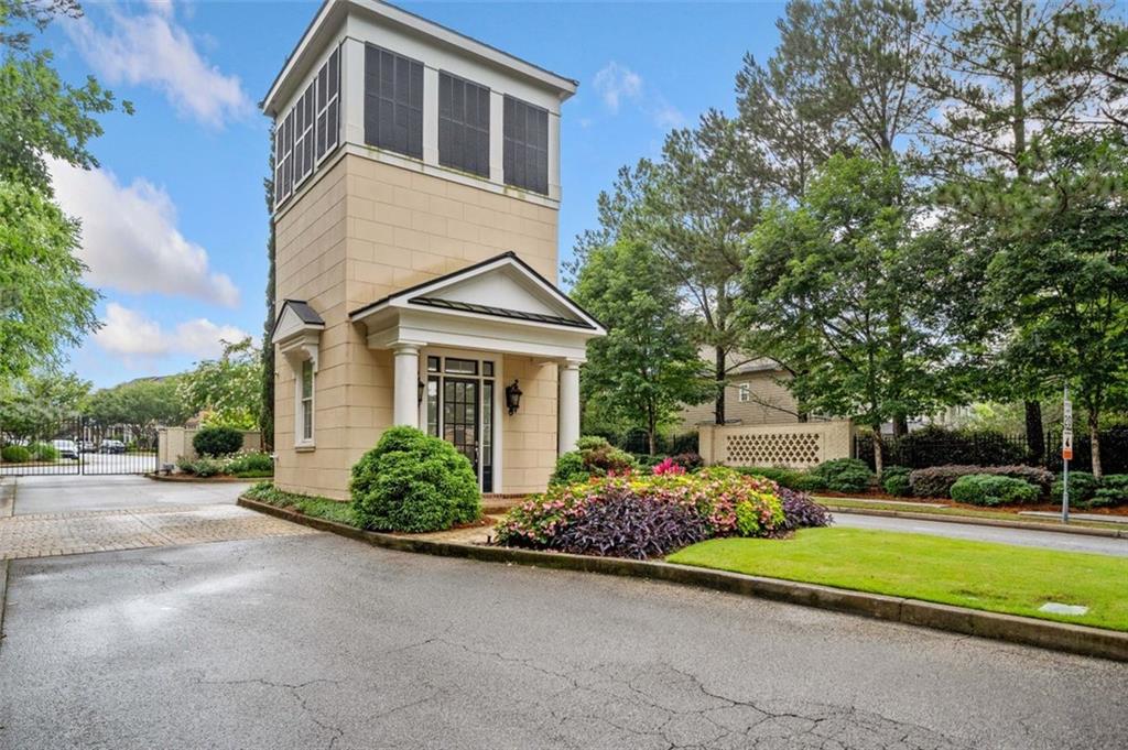 1235 RENAISSANCE Court SE