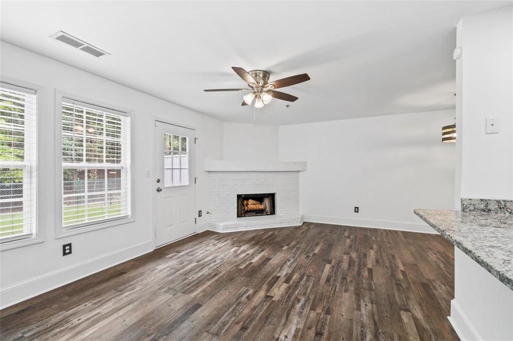 215 Morris Lane