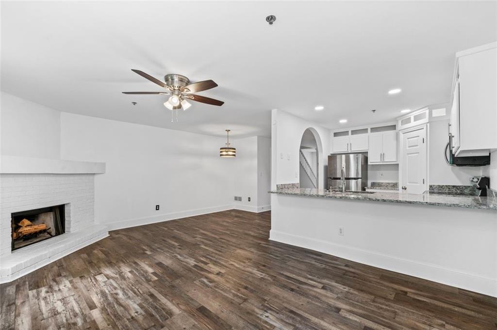 215 Morris Lane