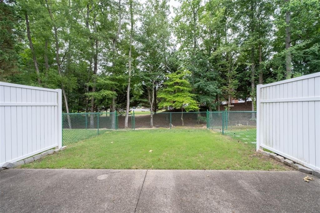 215 Morris Lane