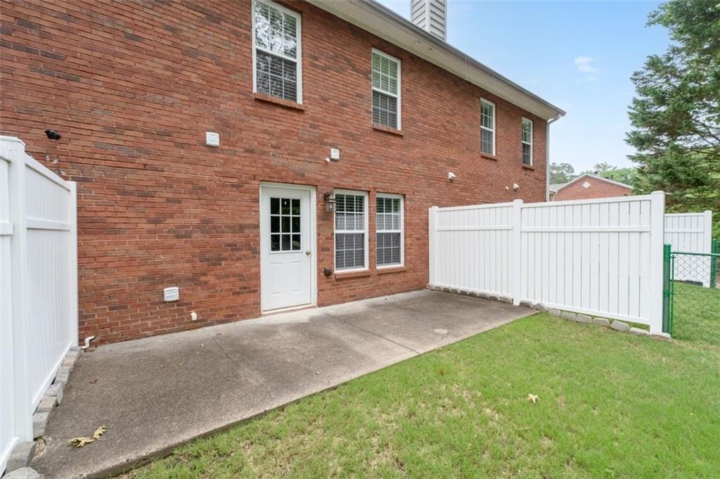 215 Morris Lane