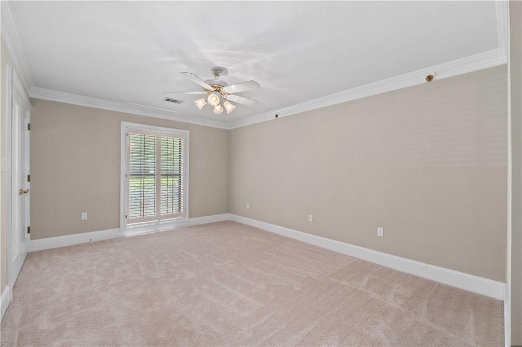 1120 Highland Bluff Drive SE