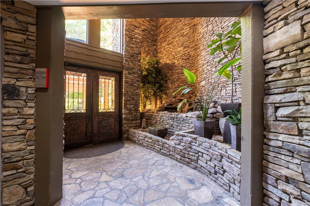 1120 Highland Bluff Drive SE