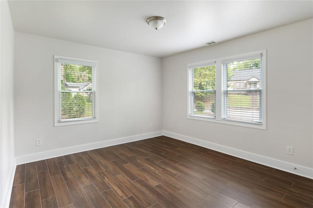 1258 CAMPBELLTON Road SW