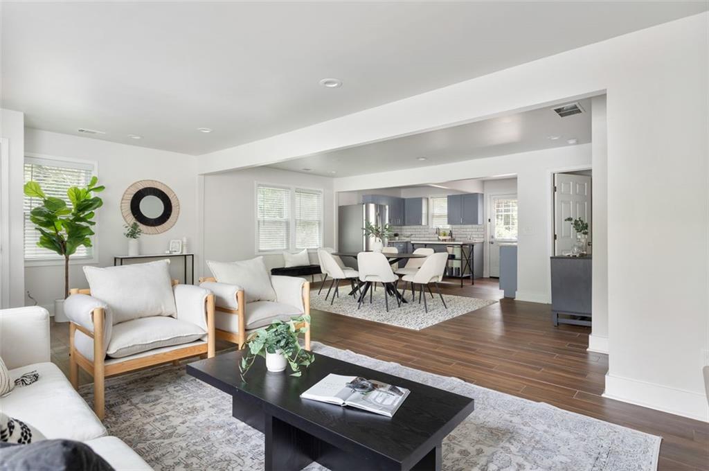 1258 CAMPBELLTON Road SW