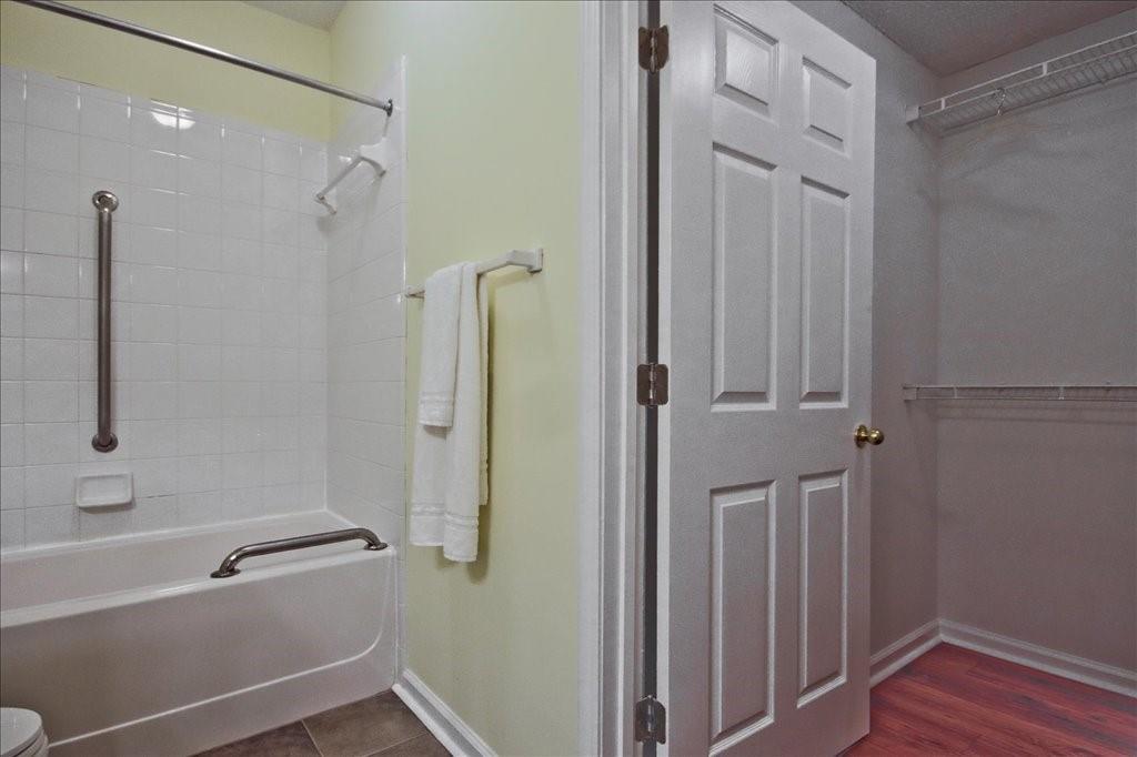 8102 WOODLAND Lane Unit 8102