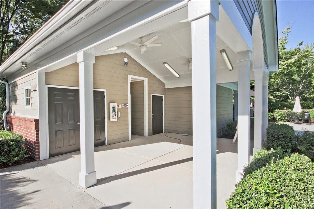 8102 WOODLAND Lane Unit 8102